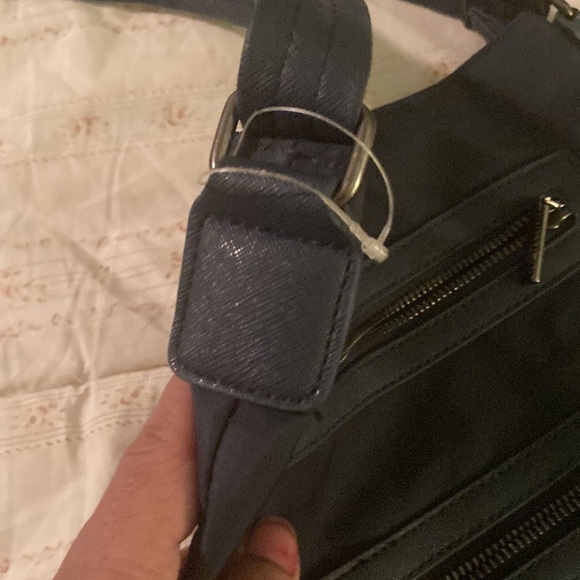 Navy blue nylon roots crossbody - Picture 5 of 8